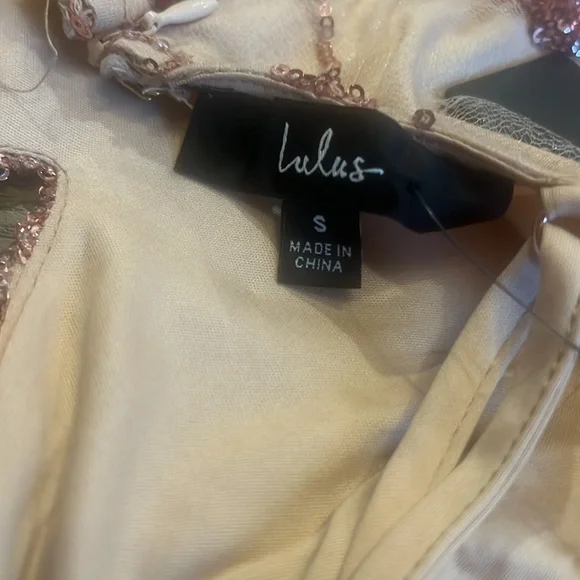 A Lulus floral party dress - Picture 5 of 6